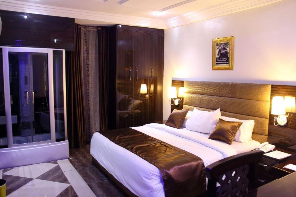 E-Suite Hotel Abuja Exterior photo